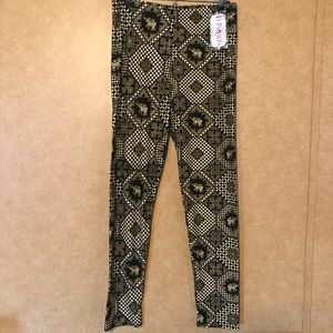 Buskins Pluskins Golden Empire Elephant Design Buttery Soft Leggings 14-20